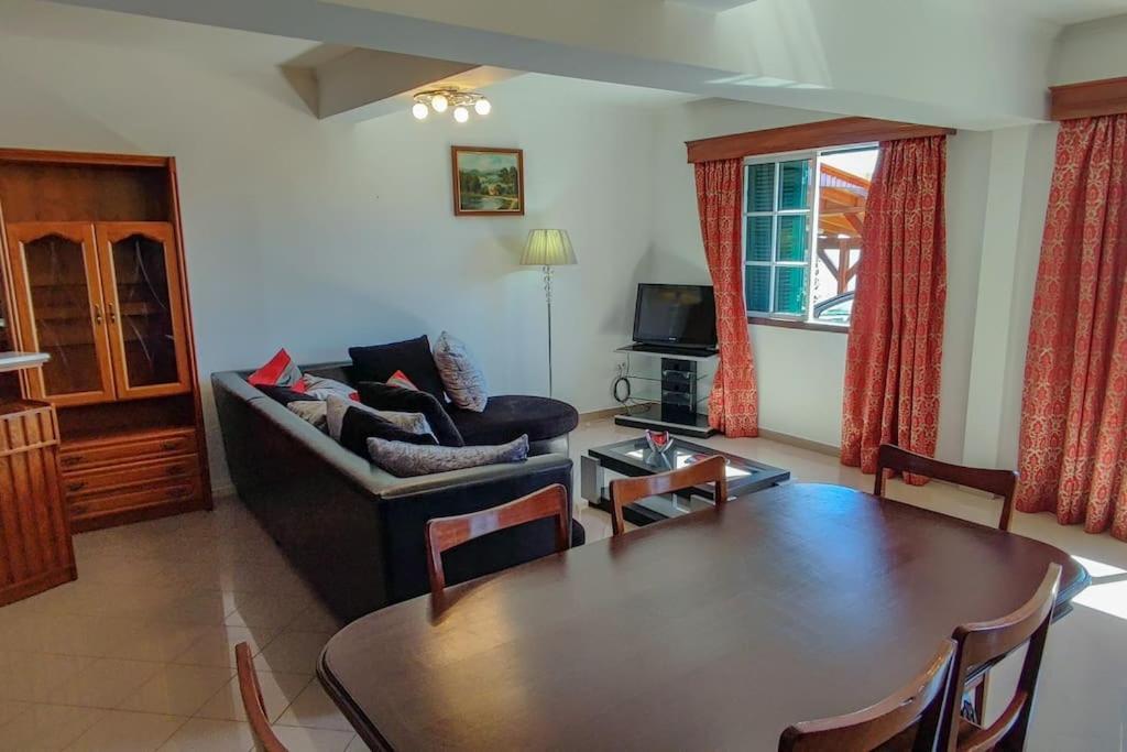 The Funny And Relax Apartment With Terrace & View Arco da Calheta  Extérieur photo