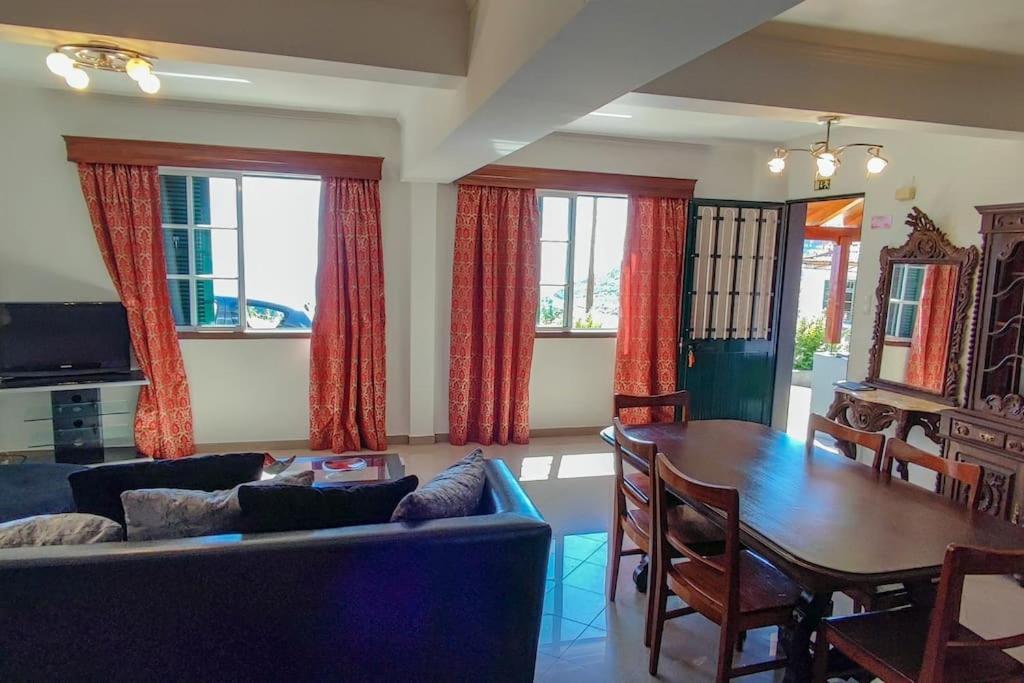 The Funny And Relax Apartment With Terrace & View Arco da Calheta  Extérieur photo