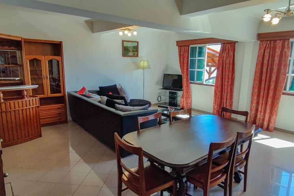 The Funny And Relax Apartment With Terrace & View Arco da Calheta  Extérieur photo